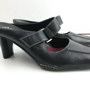A2 by Aerosoles Two Beauty Black Leather Mules